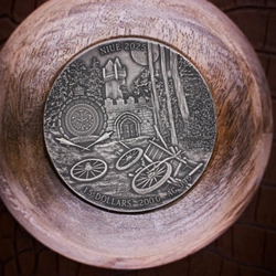 Niue: Wiedźmin: Ostatnie Życzenie kolorowany 200 g Srebra 2025 High Relief Antiqued Coin