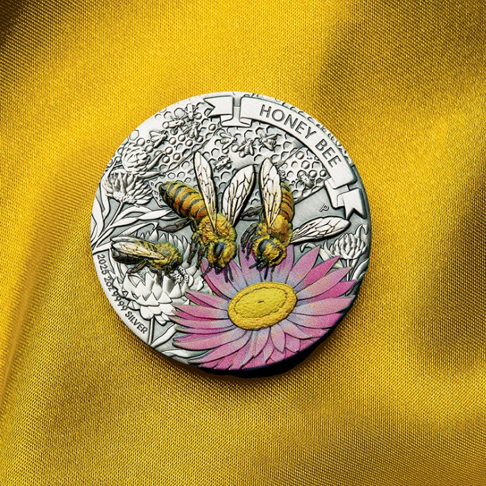 Australia: Honey Bee kolorowany 2 uncje Srebra 2025 Antiqued Coin