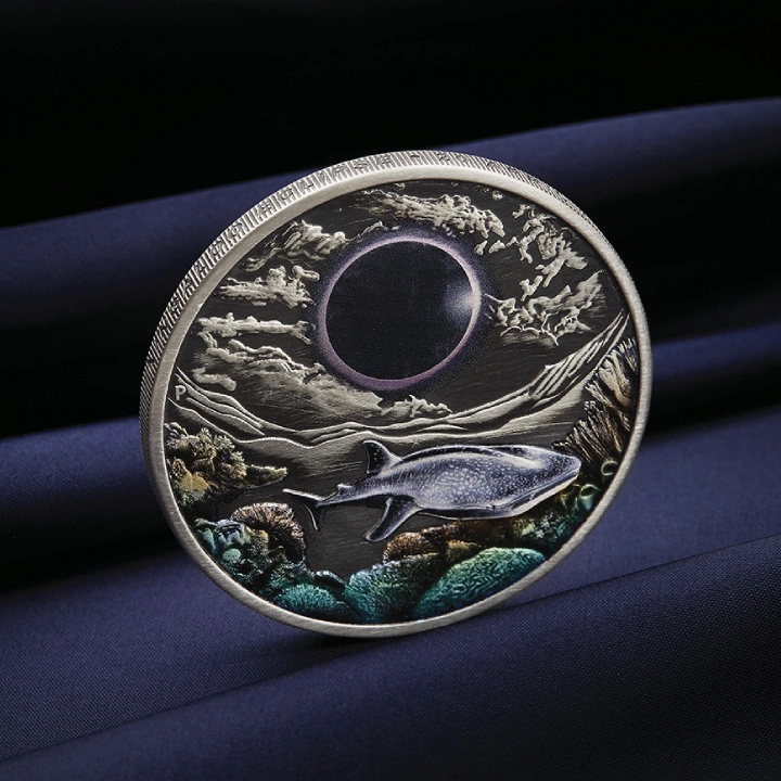 Ningaloo Eclipse kolorowany 2 uncje Srebra 2023 Antiqued Coin