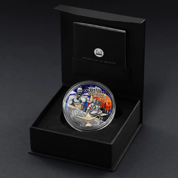 Niue: Aladdin & the Wonderful Lamp kolorowany/pozłacany 2 uncje Srebra 2025 Antiqued Coin