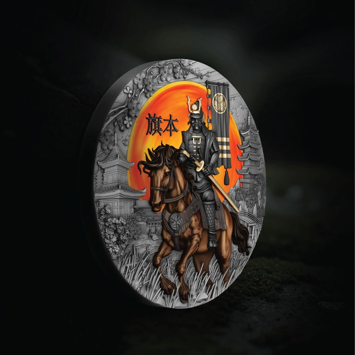 Niue: Hatamoto kolorowany/pozłacany 2 uncje Srebra 2025 Antiqued Coin